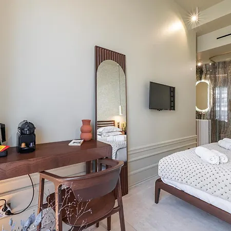 Hotel Naomi 3*