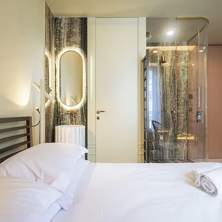 Hotel Naomi 3*