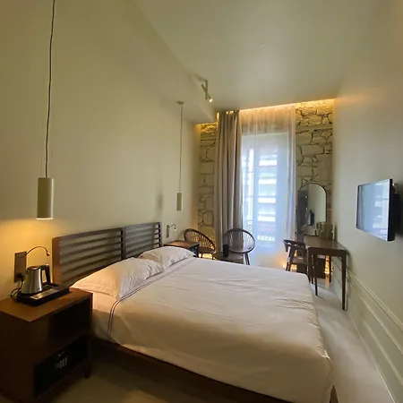 Otel Naomi 3*