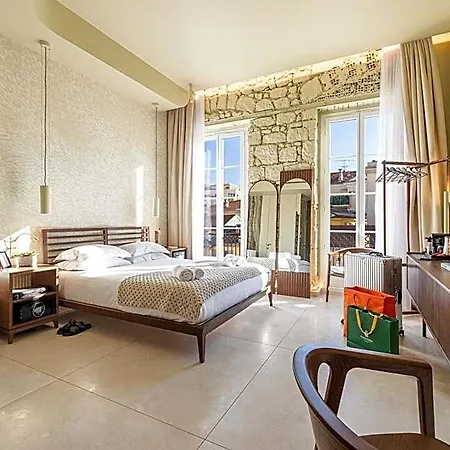 Hotel Naomi Nice