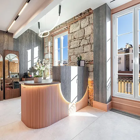 Hotel Naomi 3*