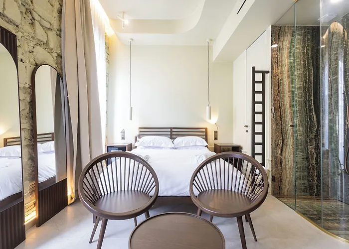Naomi Hotel Nizza